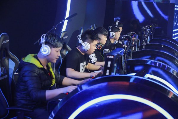 这些友情的 这些友情的